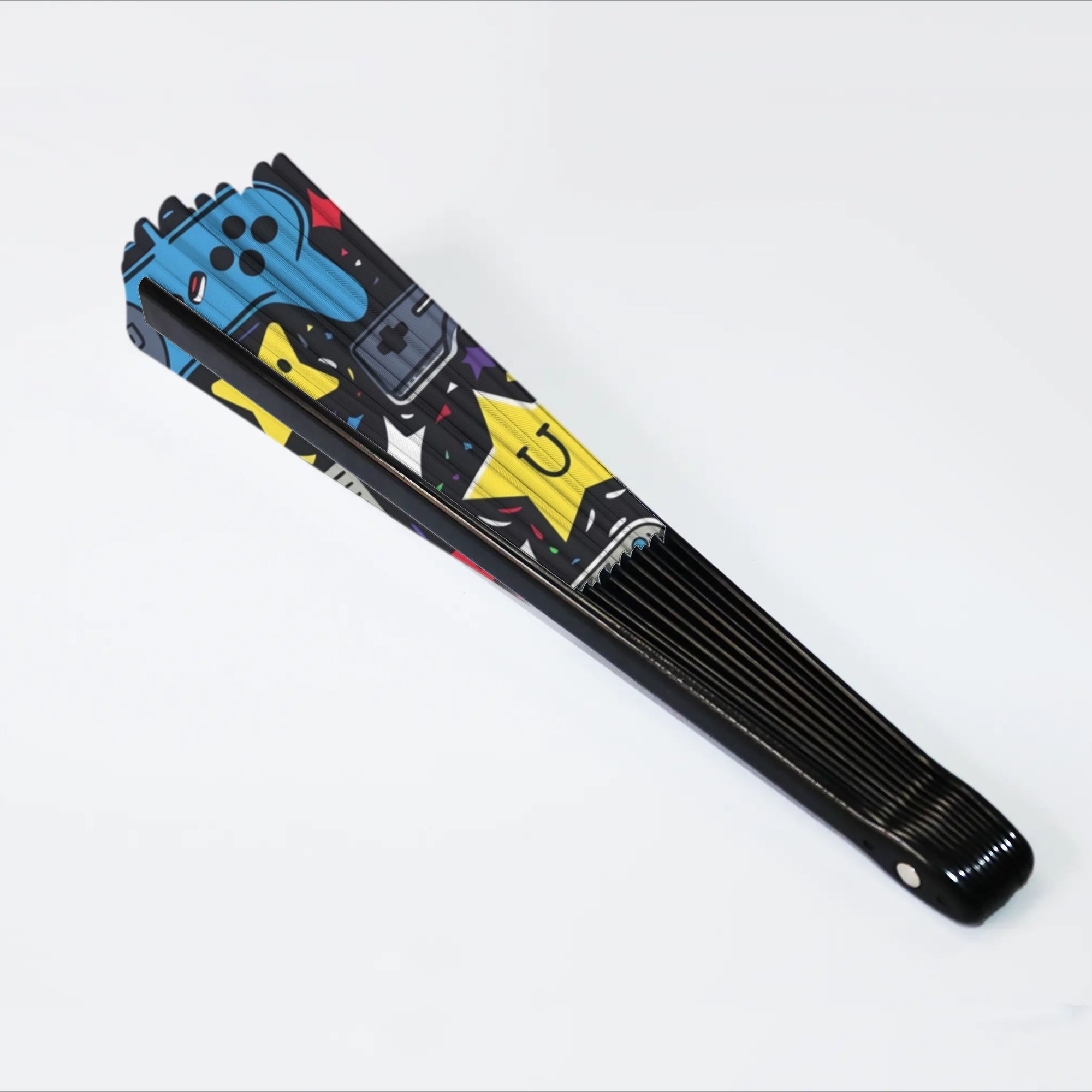 مروحة يد قابلة للطي بتصميم عصا - مراجعة Video Gaming Accessories وسعره